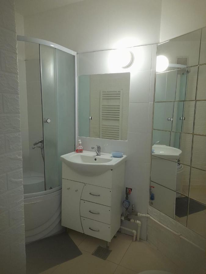 Central Bright Modern Studio Bucureşti Ngoại thất bức ảnh