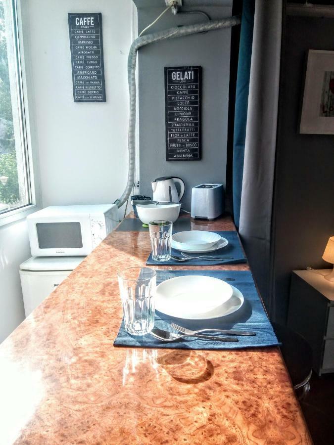 Central Bright Modern Studio Bucureşti Ngoại thất bức ảnh