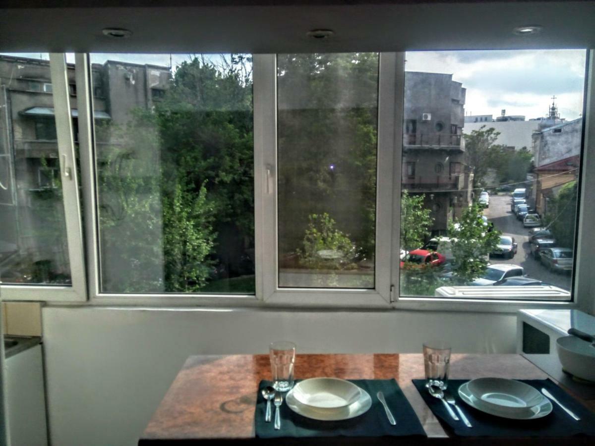 Central Bright Modern Studio Bucureşti Ngoại thất bức ảnh
