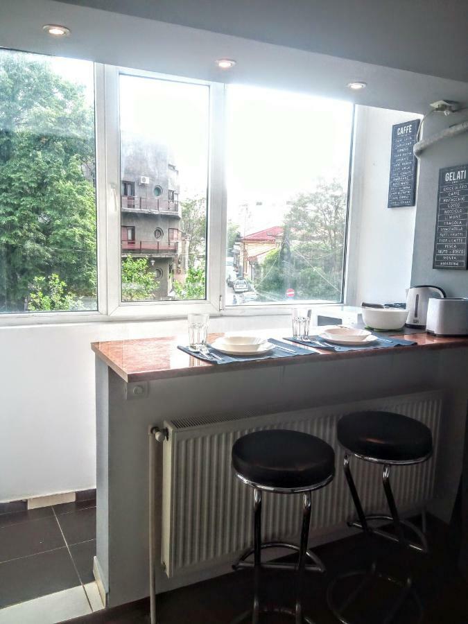Central Bright Modern Studio Bucureşti Ngoại thất bức ảnh