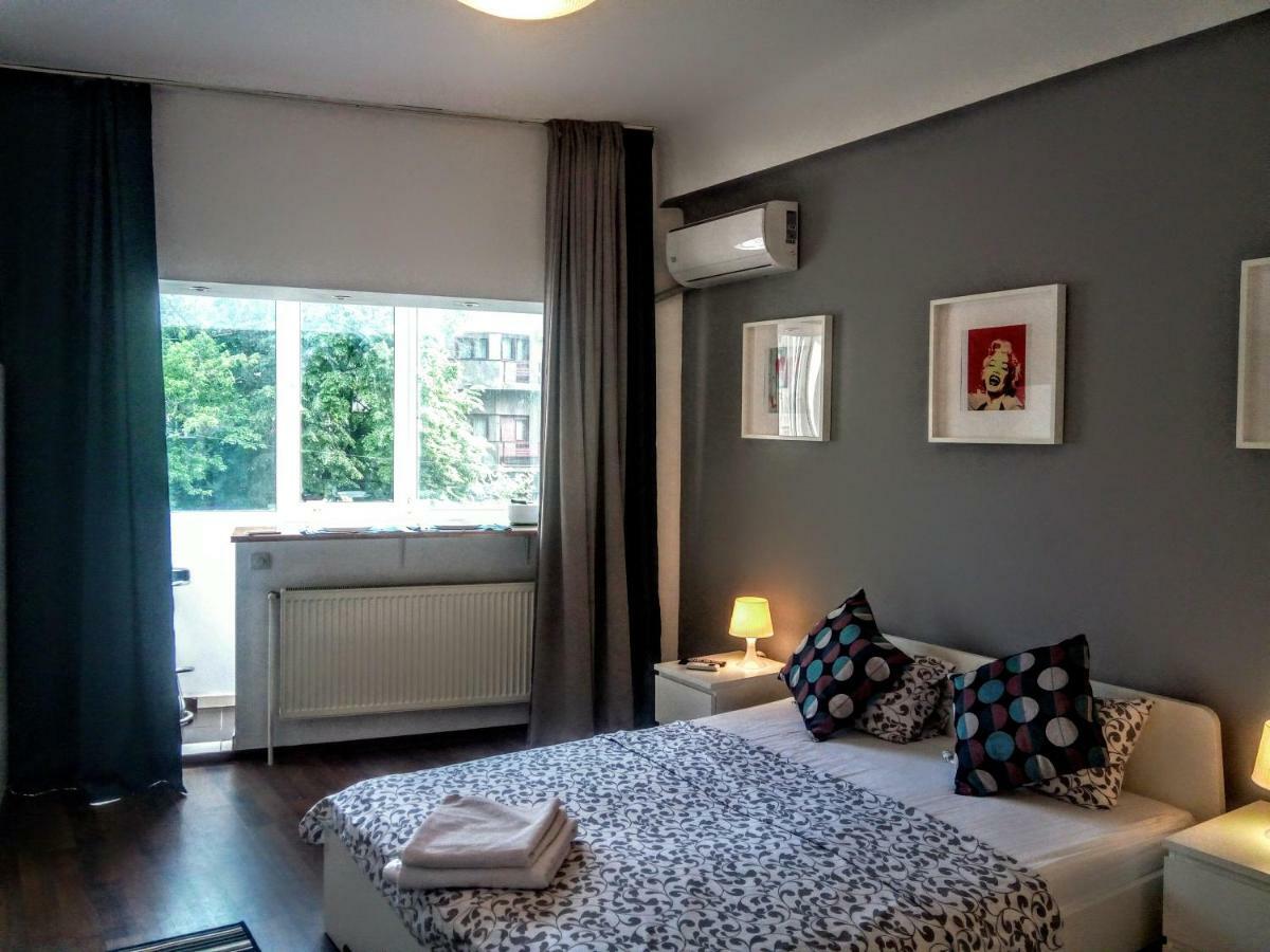 Central Bright Modern Studio Bucureşti Ngoại thất bức ảnh